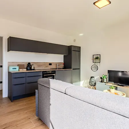 Apartment Vigna Luisa By Interhome Gera Lario